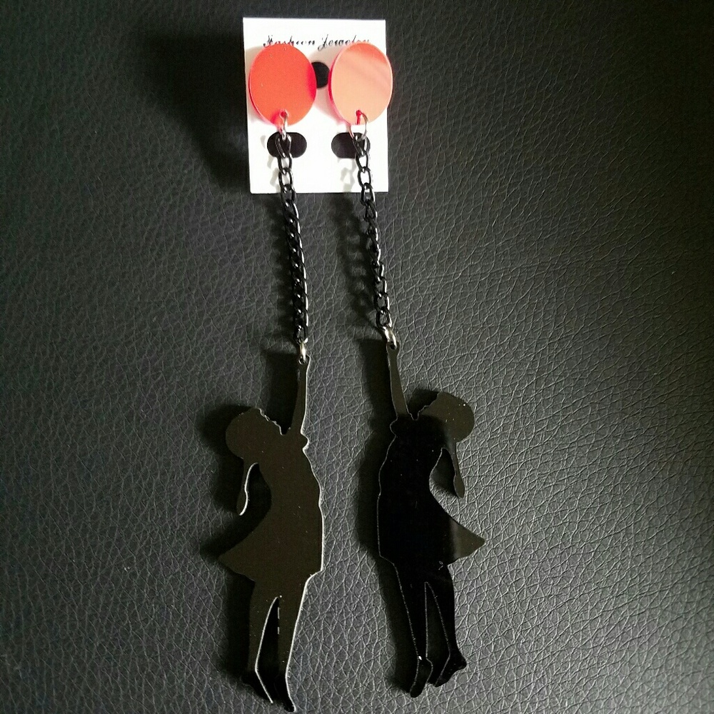 NEW LONG ARTISTIC GIRL EARRINGS